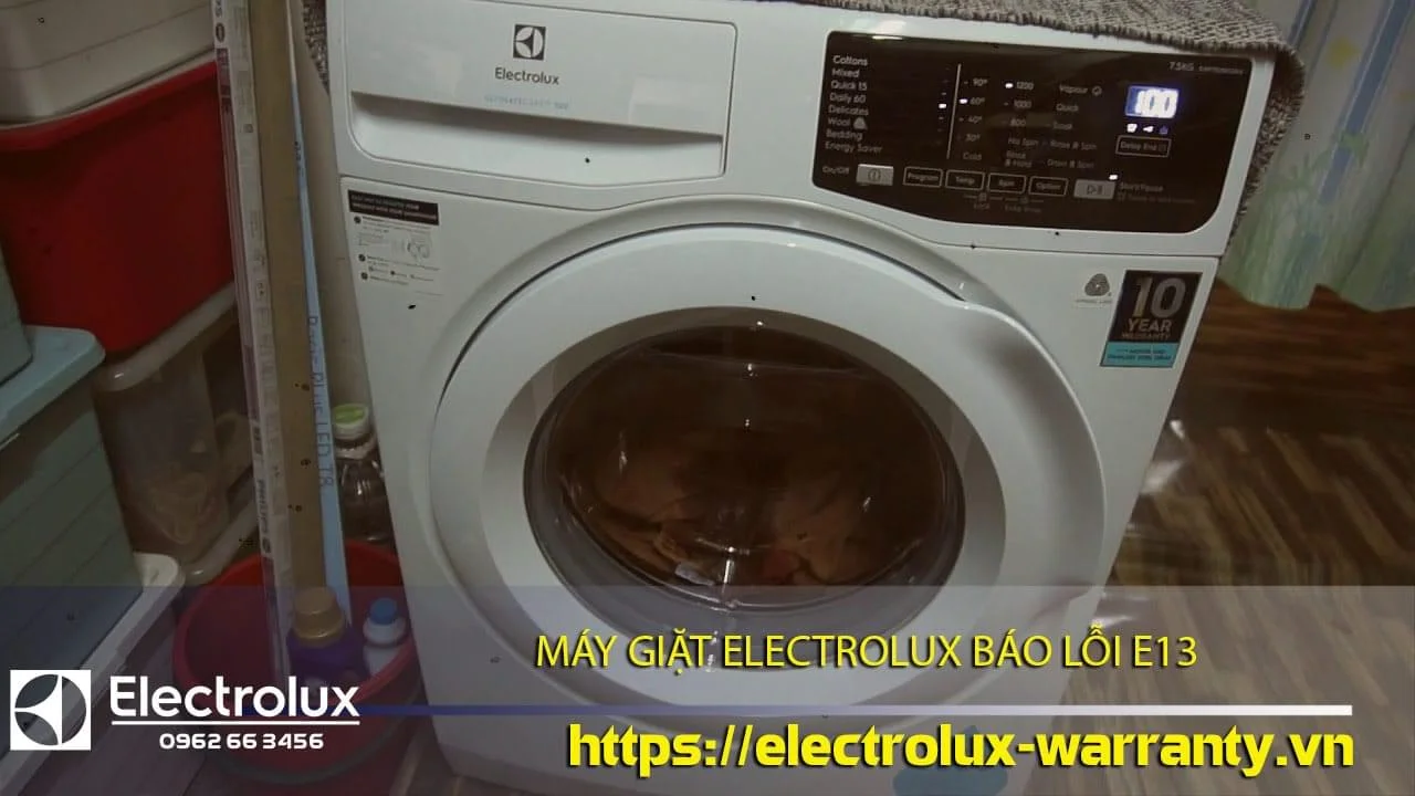 Máy giặt Electrolux báo lỗi E13 có nghĩa là gì?